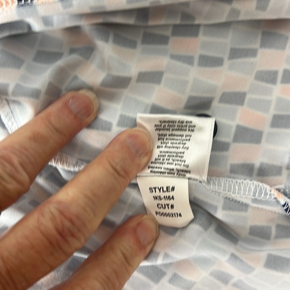 Mizzen+Main Sz XL Versa Polo Blue Tile Print EUC - Picture 9 of 11